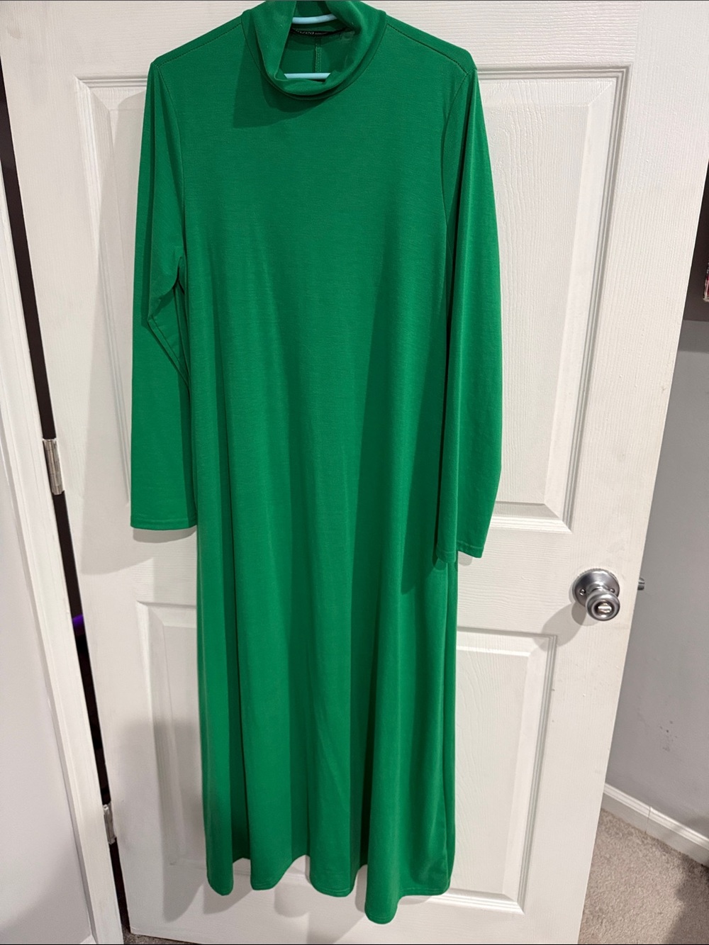 Women's Green Turtleneck Long Sleeve Dress